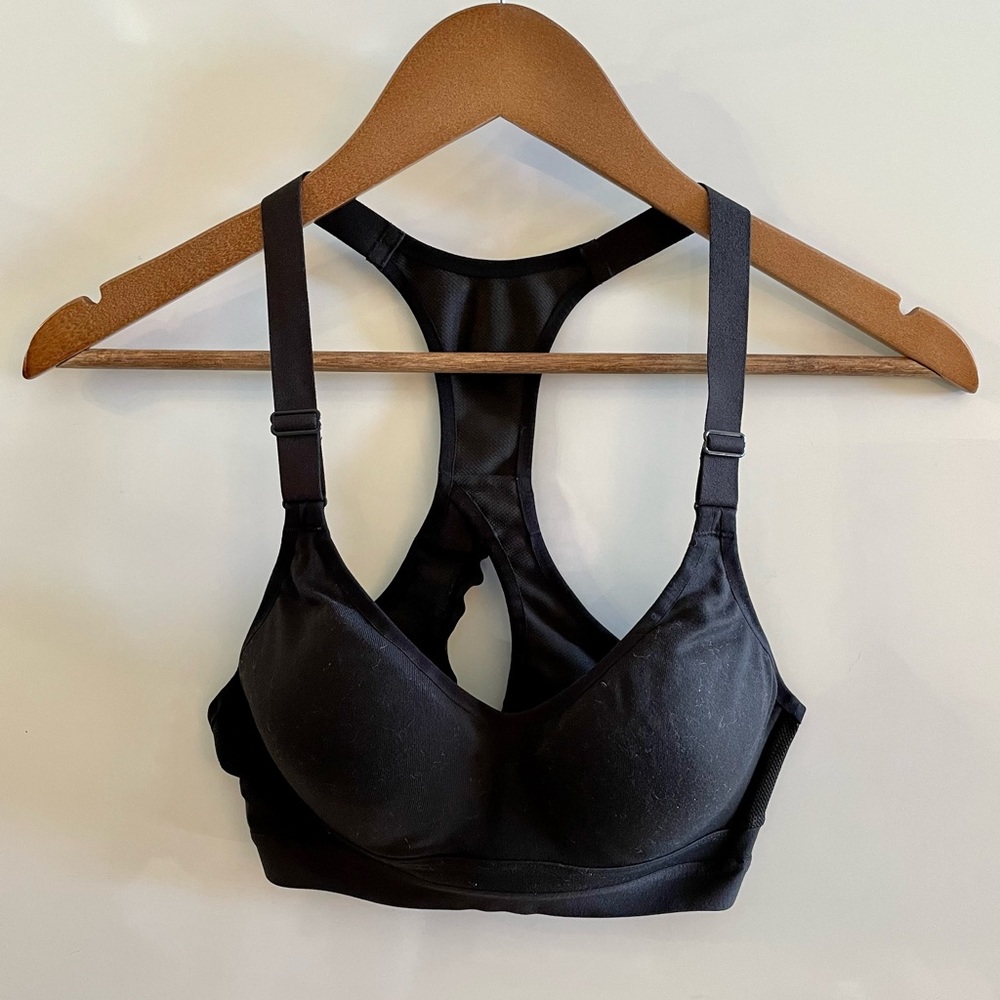 Victorias Secret Sports Bra. 32B. Black